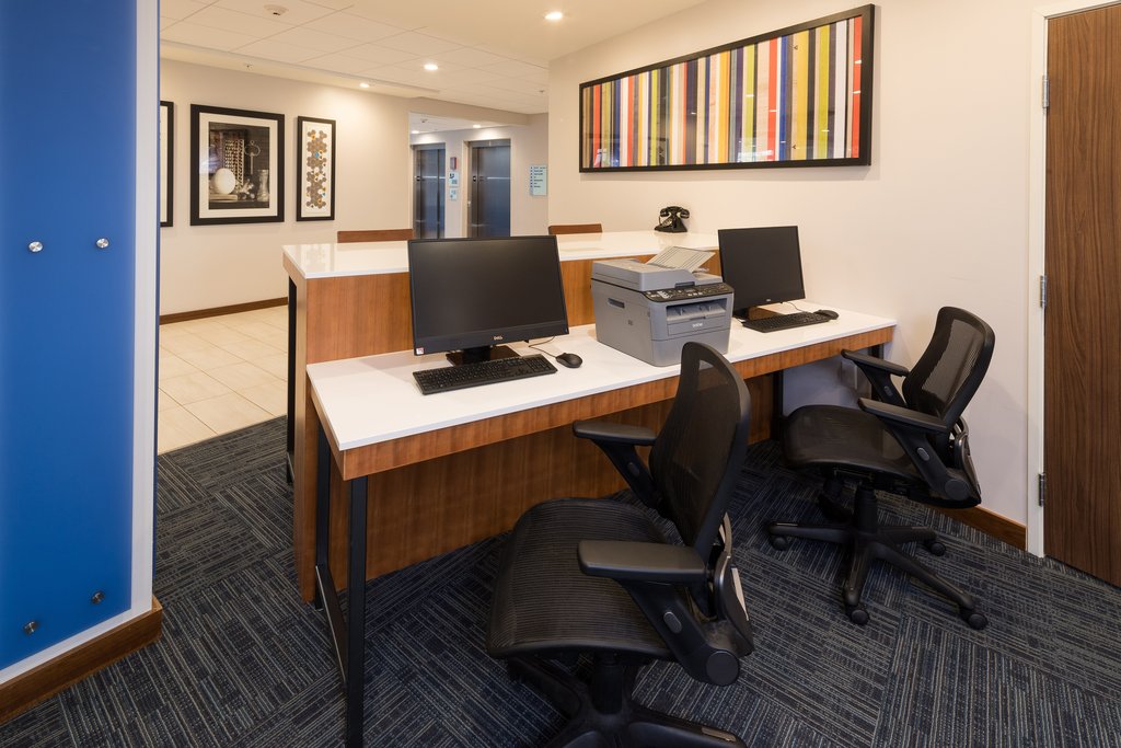 Holiday Inn Express & Suites AUBURN, De Kalb, Indiana