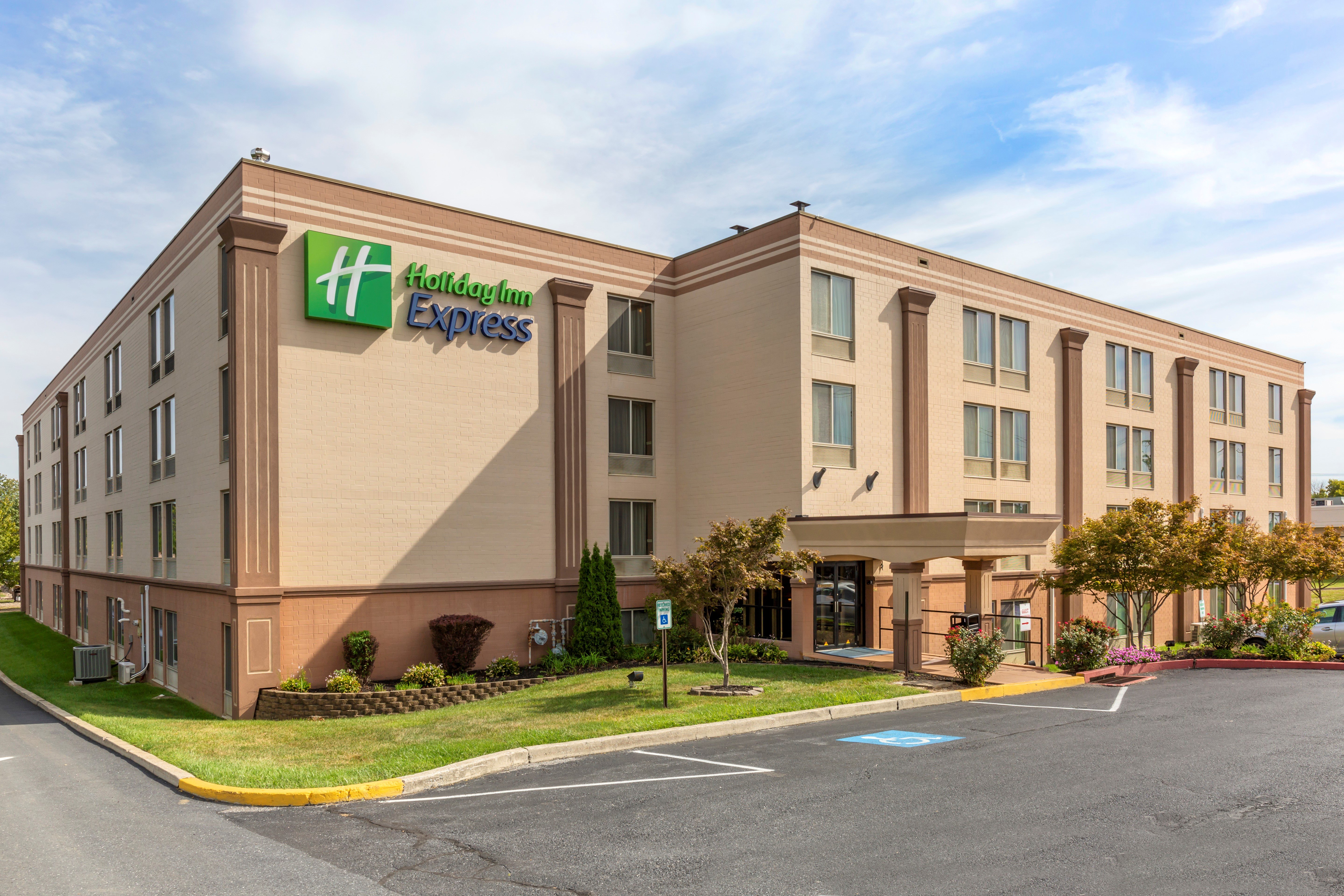 Holiday Inn Express Mechanicsburg