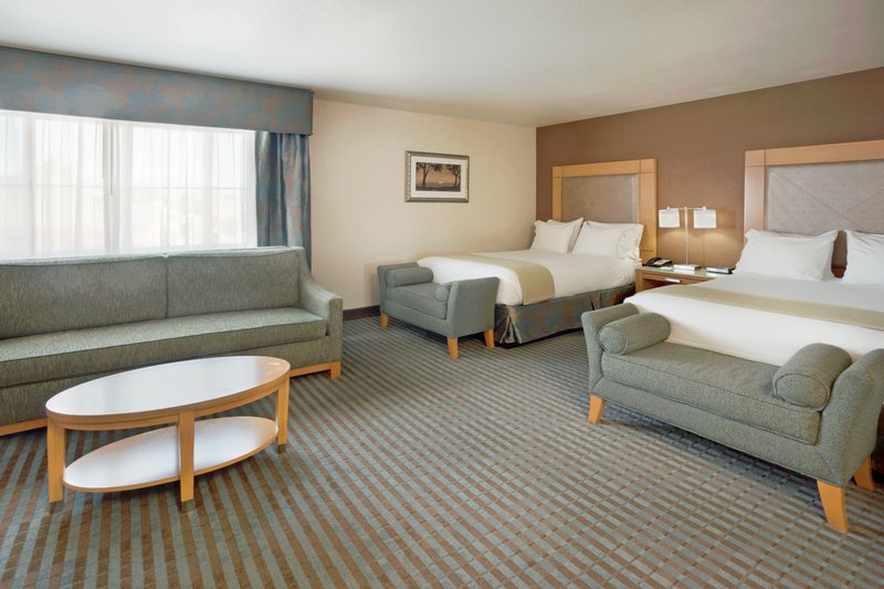 HOLIDAY INN EXP MONTEREY