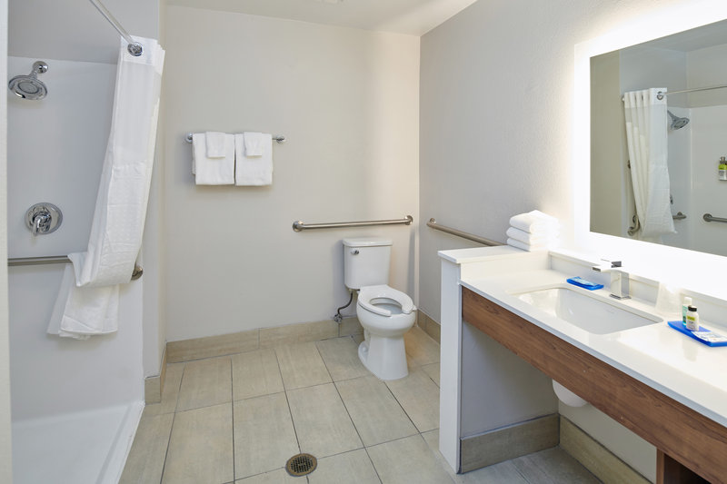 KING MOBIL ACCESSIBLE ROLL IN SHWR NOSMK