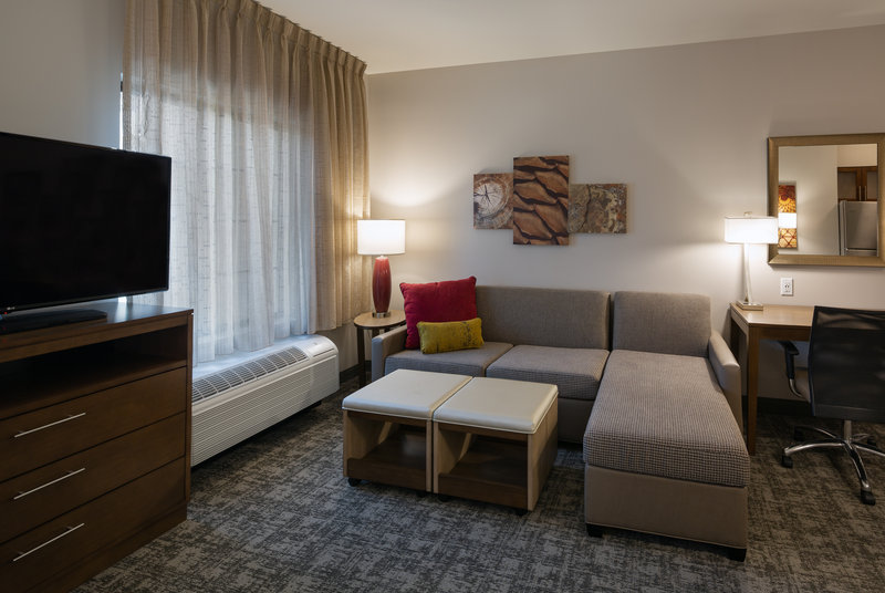 Staybridge Suites Phoenix – Biltmore Area