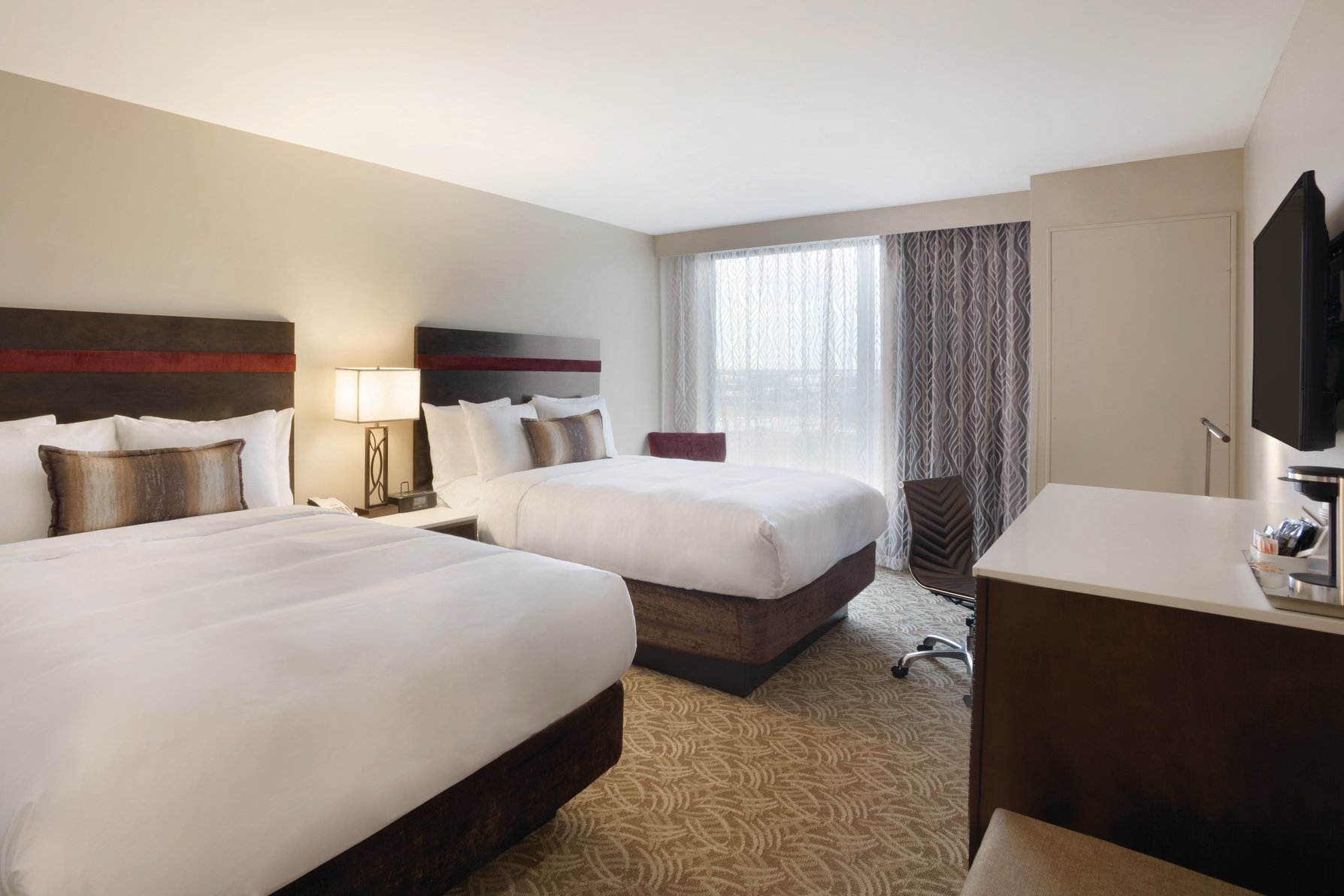 Holiday Inn CHICAGO - SCHAUMBURG Room Type - 2 Queen Beds Standard Comm Access Tub
