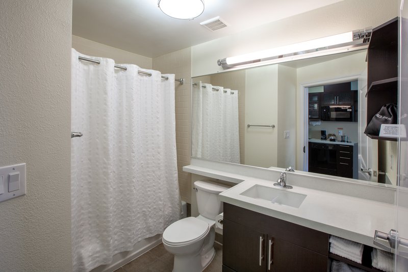 Candlewood Suites Houston – Spring