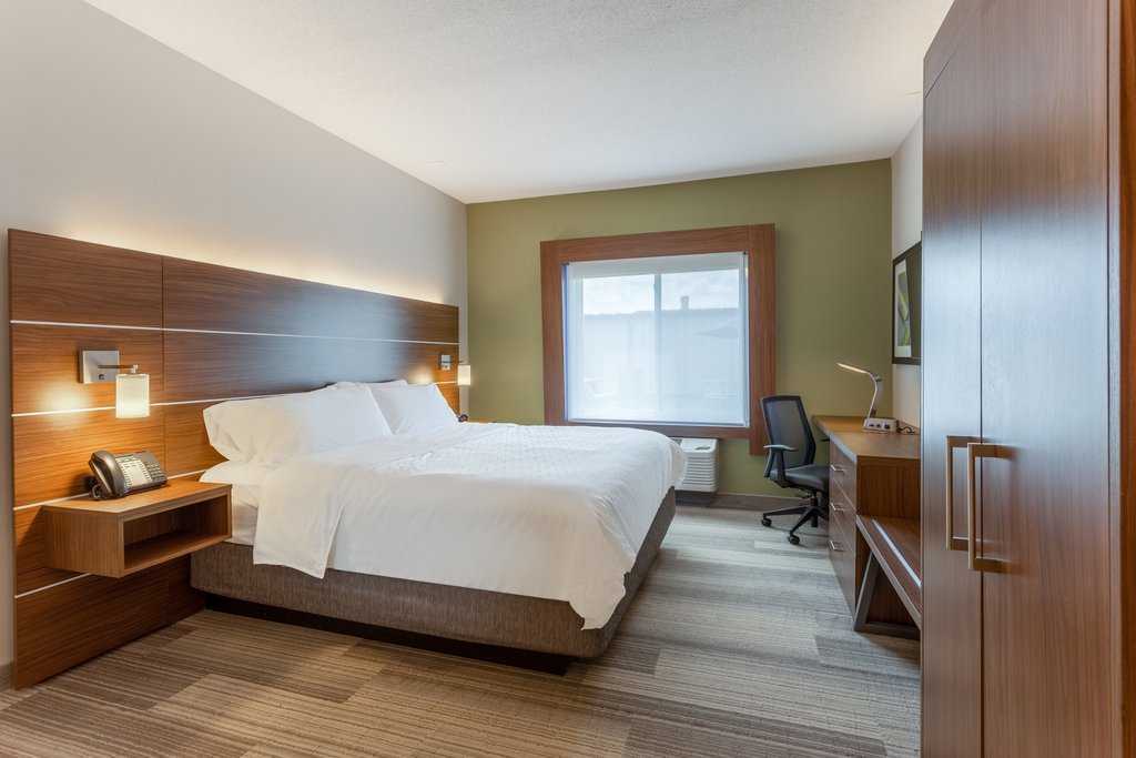 Holiday Inn Express & Suites BURLINGTON, Des Moines