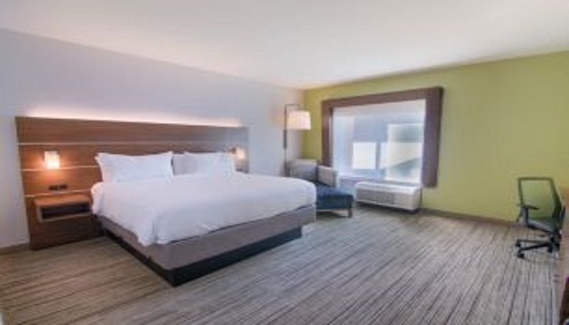 HOLIDAY INN EXP STES QUINCY