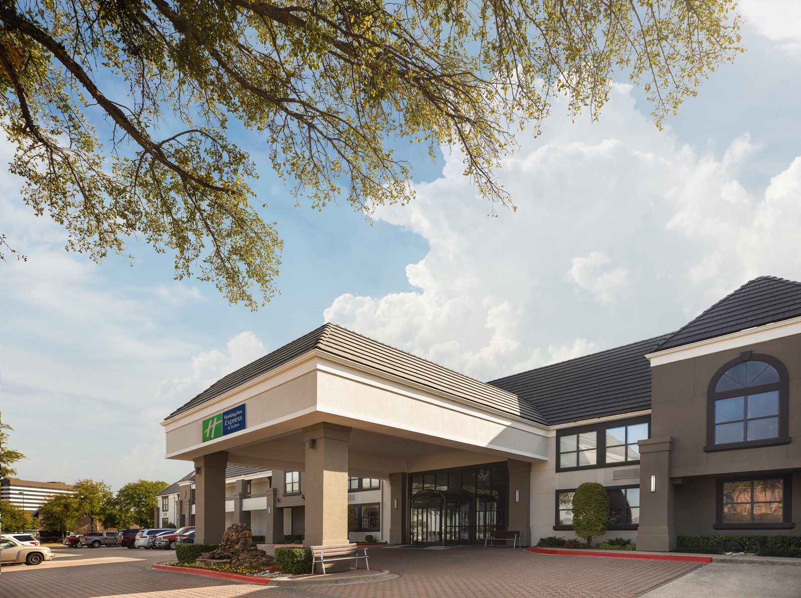 Holiday Inn Express & Suites Irving Dfw Airport North, an IHG Hotel - Our hotel is near DFW, only one mile away. 