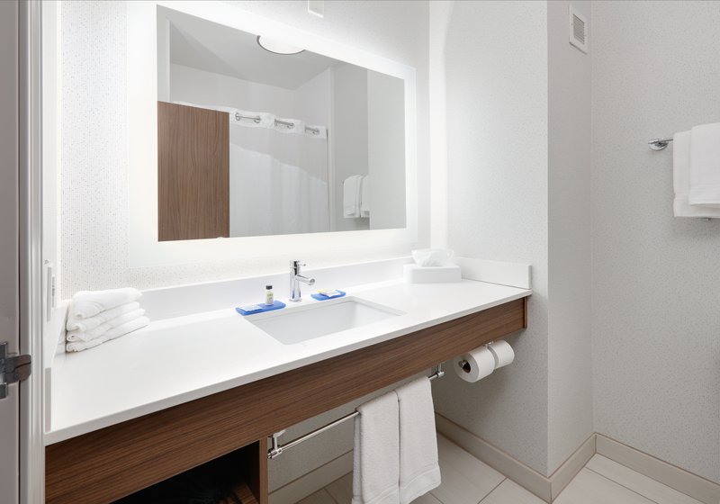 HOLIDAY INN EXPRESS MITCHELL