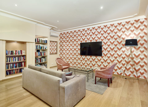 Tv Lounge