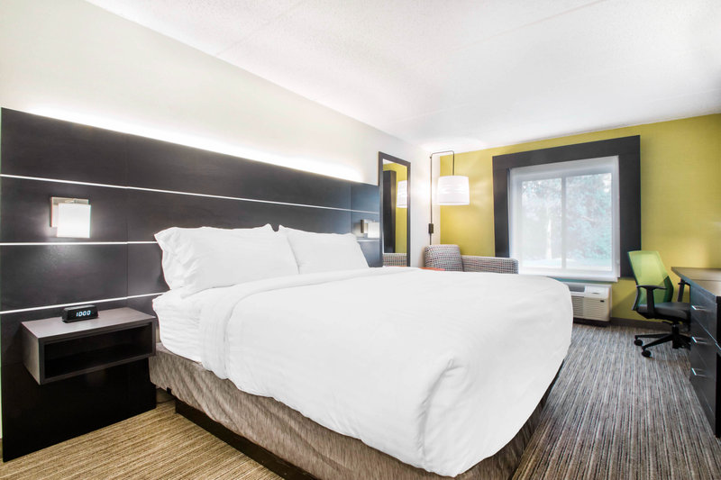 Holiday Inn Express and Suites Albany Airport – Wolf Road