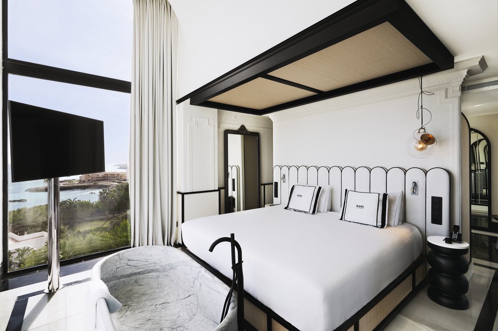 Guest photo