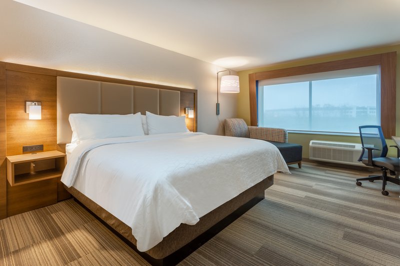 Holiday Inn Express and Suites Florence – Cincinnati Airport