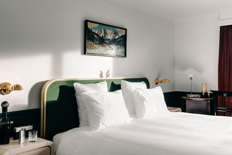 Guest photo