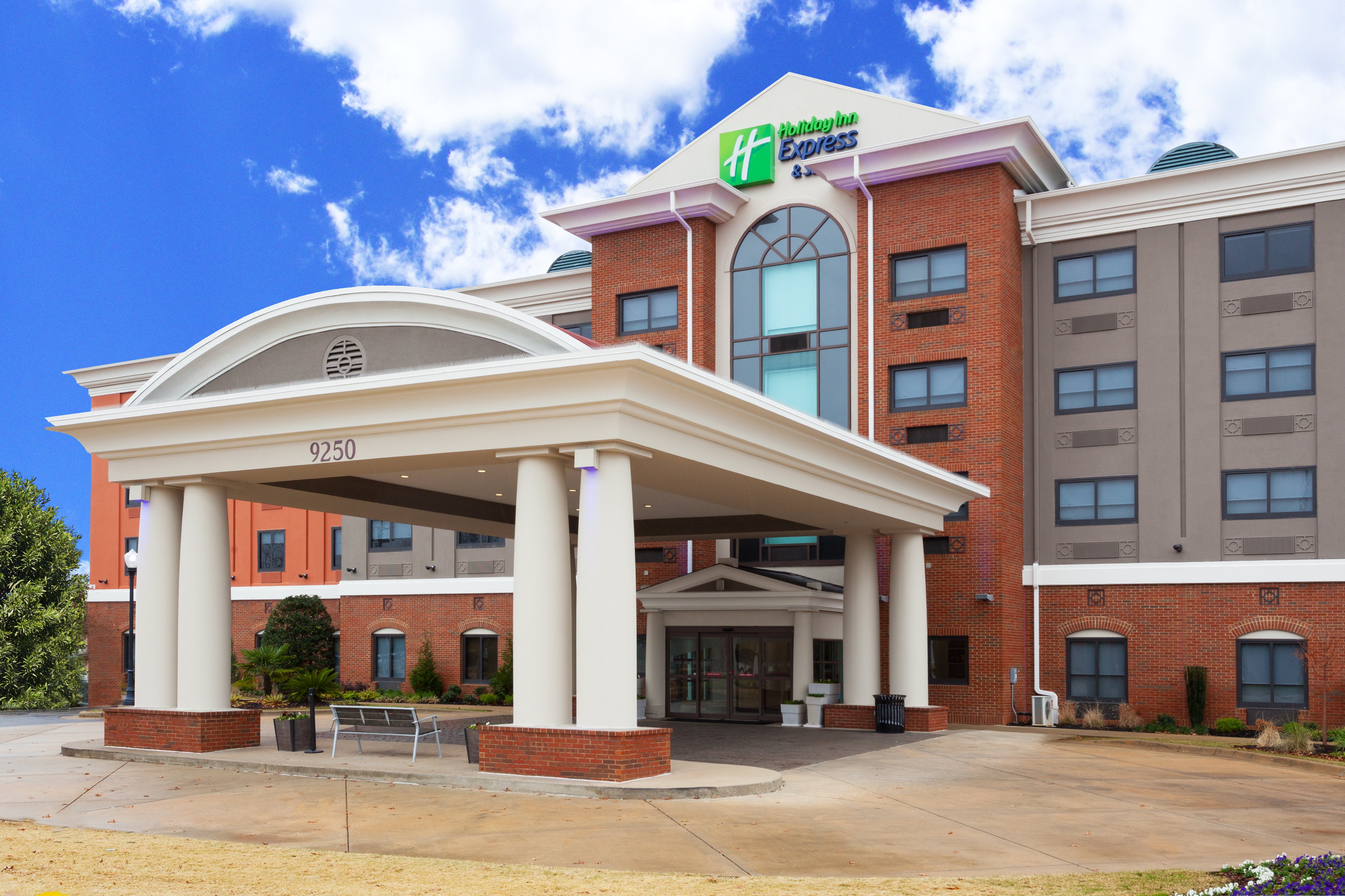 Holiday Inn Express Inn & Stes Eastchase