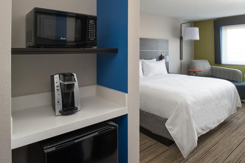 Holiday Inn Express and Suites Camas