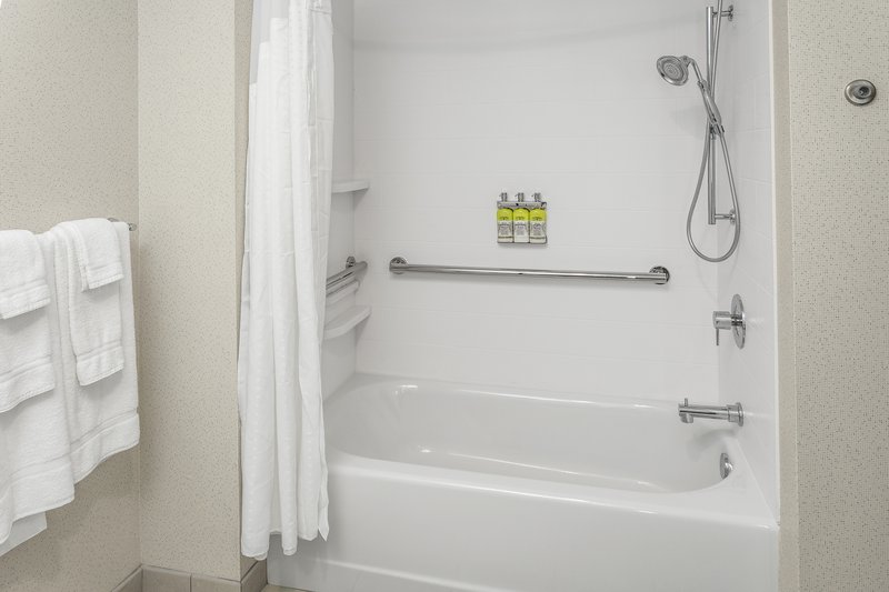 KING MOBILITY ACCESSIBLE TUB NONSMOKING