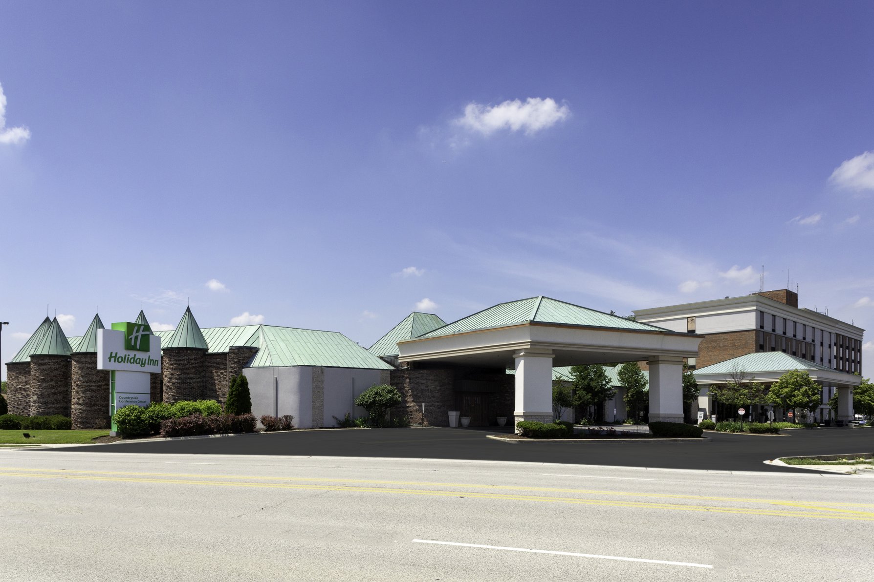 Welcome to Our Hotel in Countryside, IL.