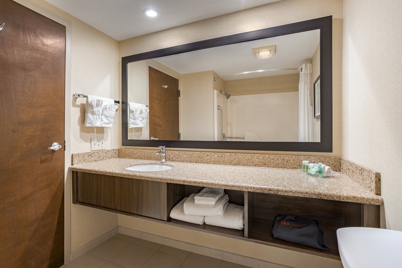 HOLIDAY INN CHINLE