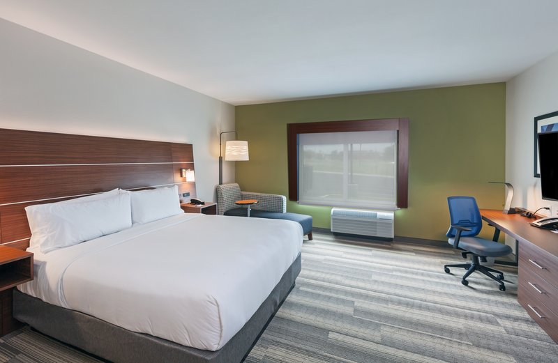 Holiday Inn Express and Suites Tulsa South – Woodland Hills