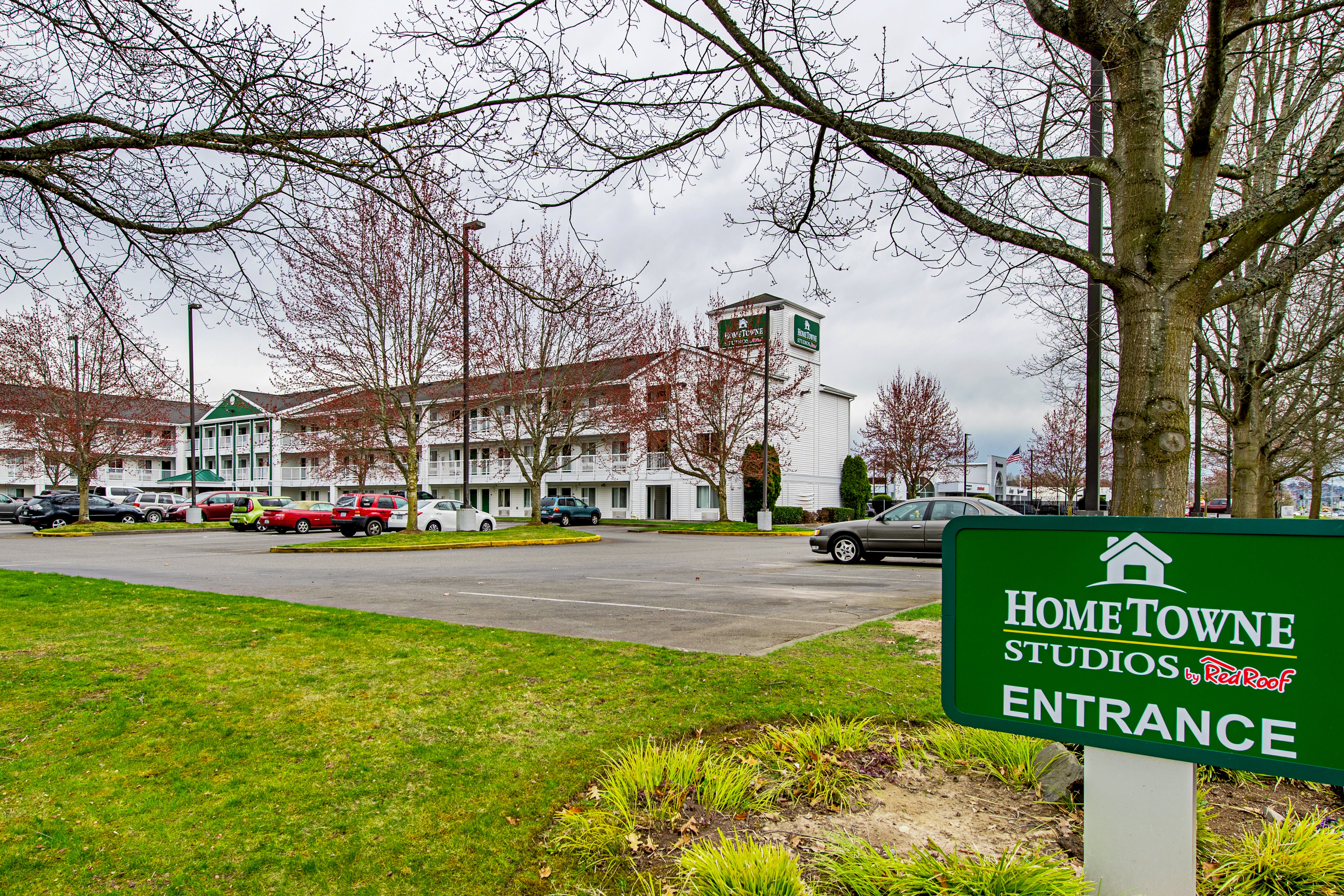 HomeTowne Studios Tacoma - Puyallup