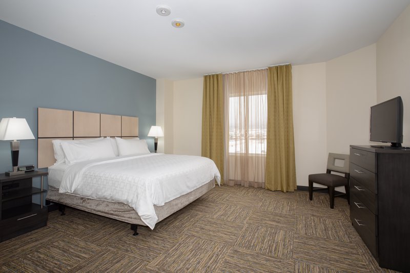 Candlewood Suites – Military Building 7306