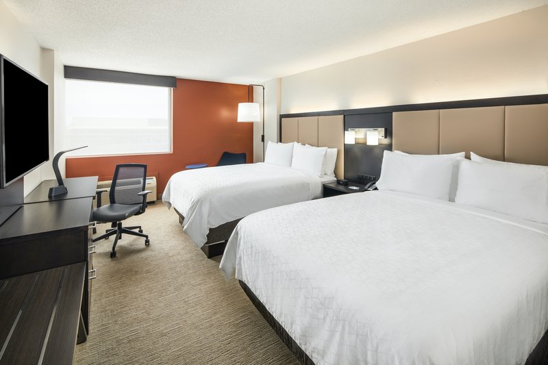 TWO QUEEN BEDS NONSMOKING