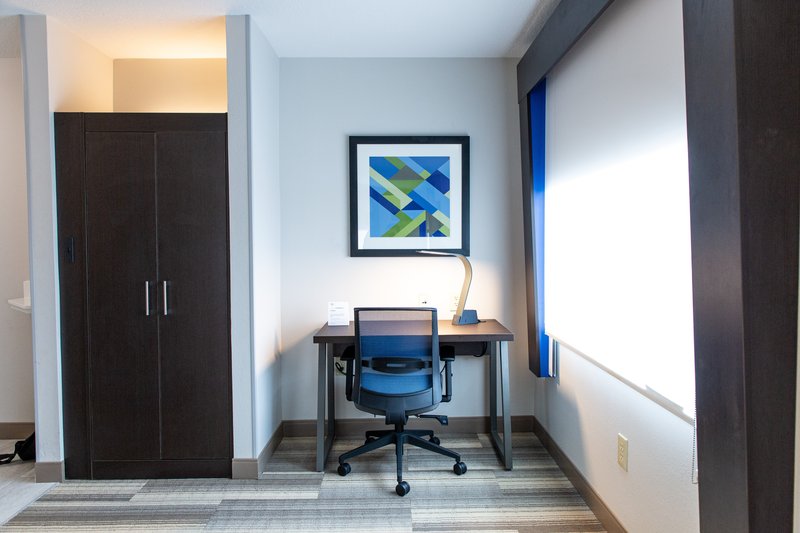 Holiday Inn Exp Columbus-Dubli