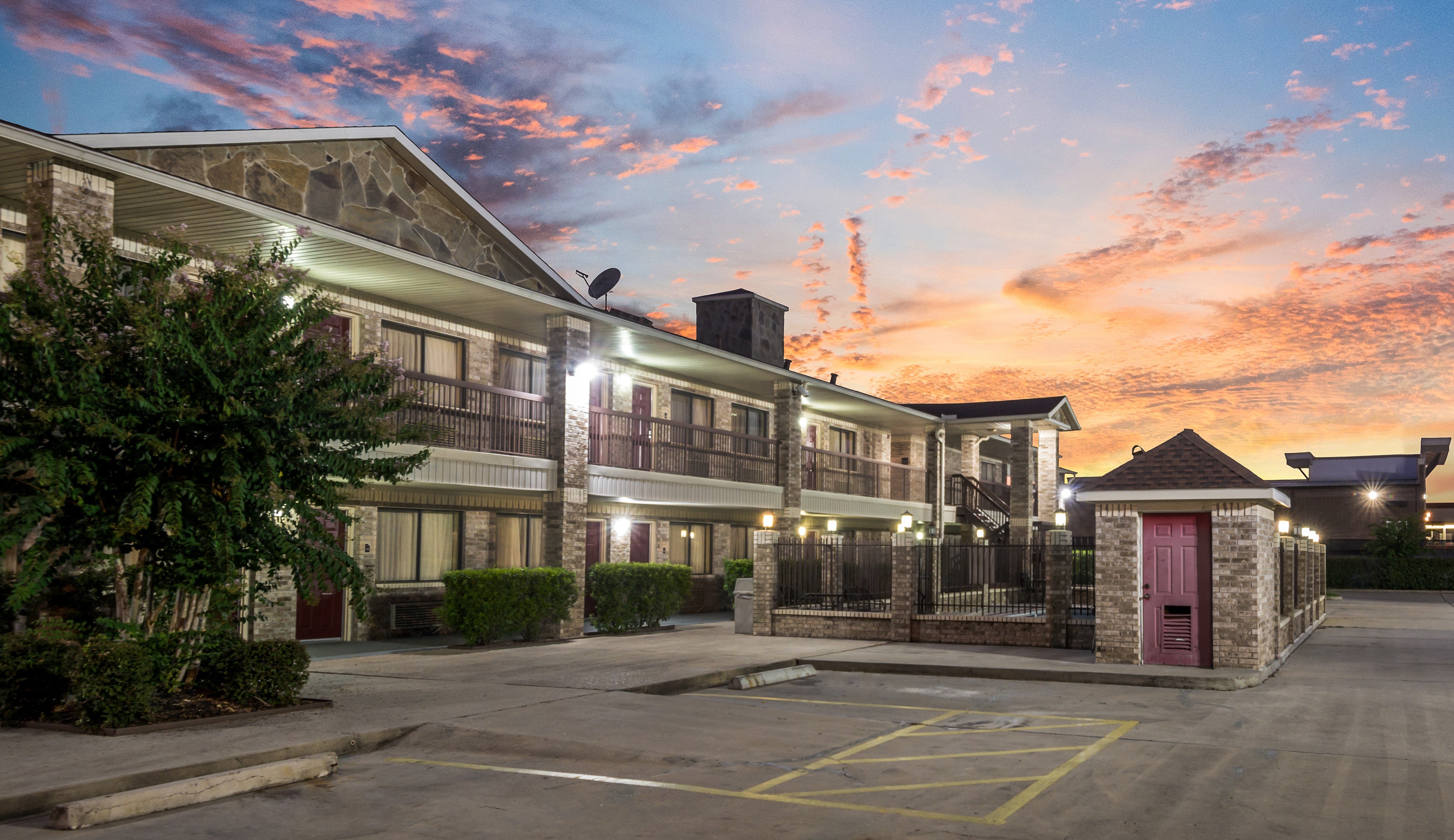 Red Roof Inn Conroe North - Willis