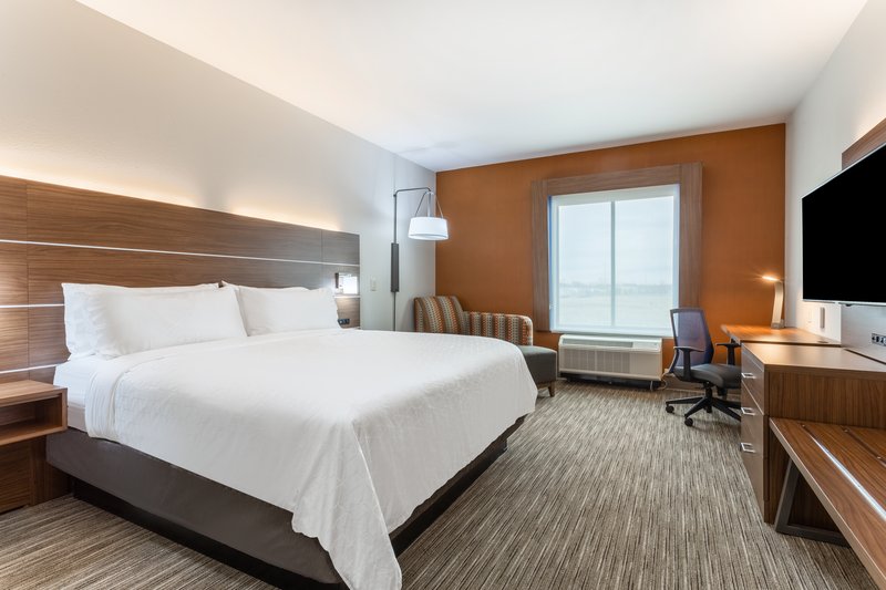 Holiday Inn Express and Suites Kearney