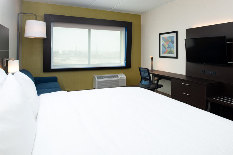 Holiday Inn Express and Suites Romeoville – Joliet North