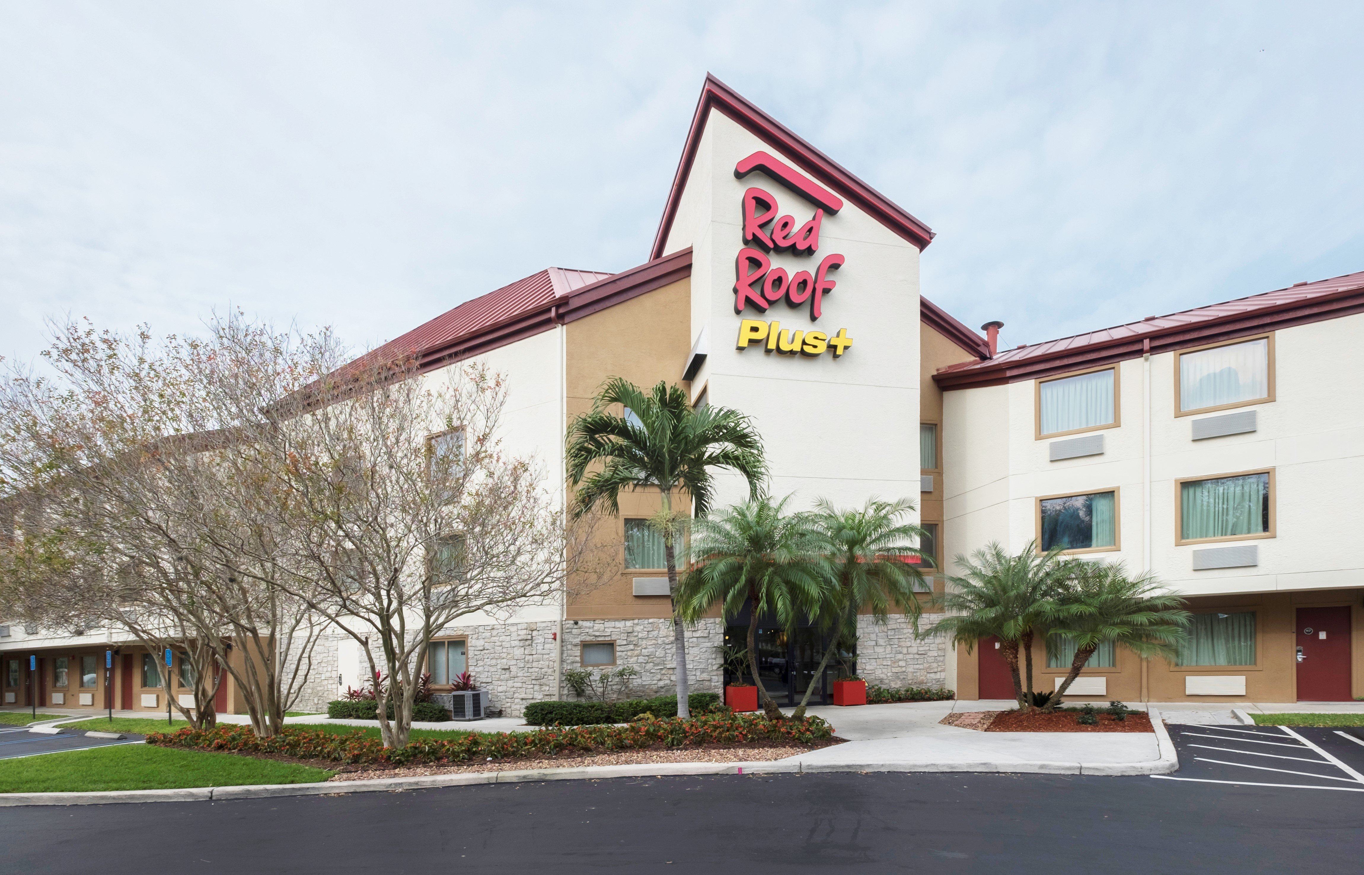 Red Roof PLUS+ West Palm Beach