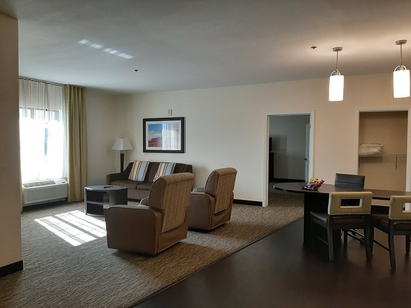 Candlewood Suites – Military Building 44420
