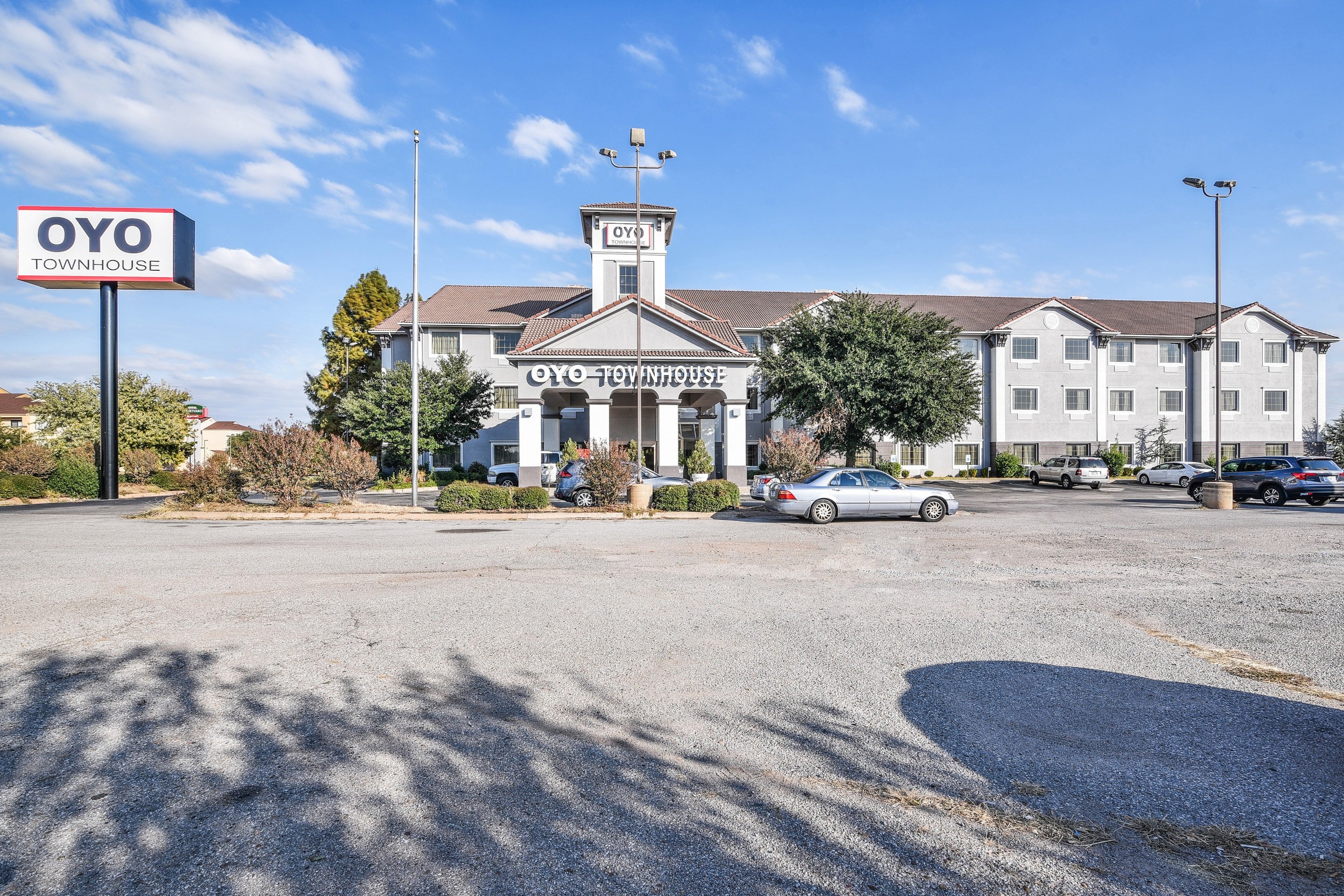 OYO Townhouse Oklahoma City Airport