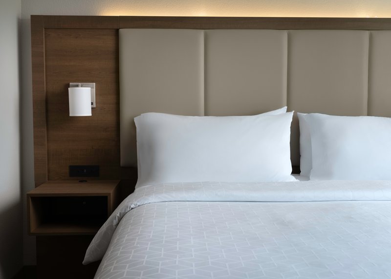 HOLIDAY INN EXP STES OLIVE BR