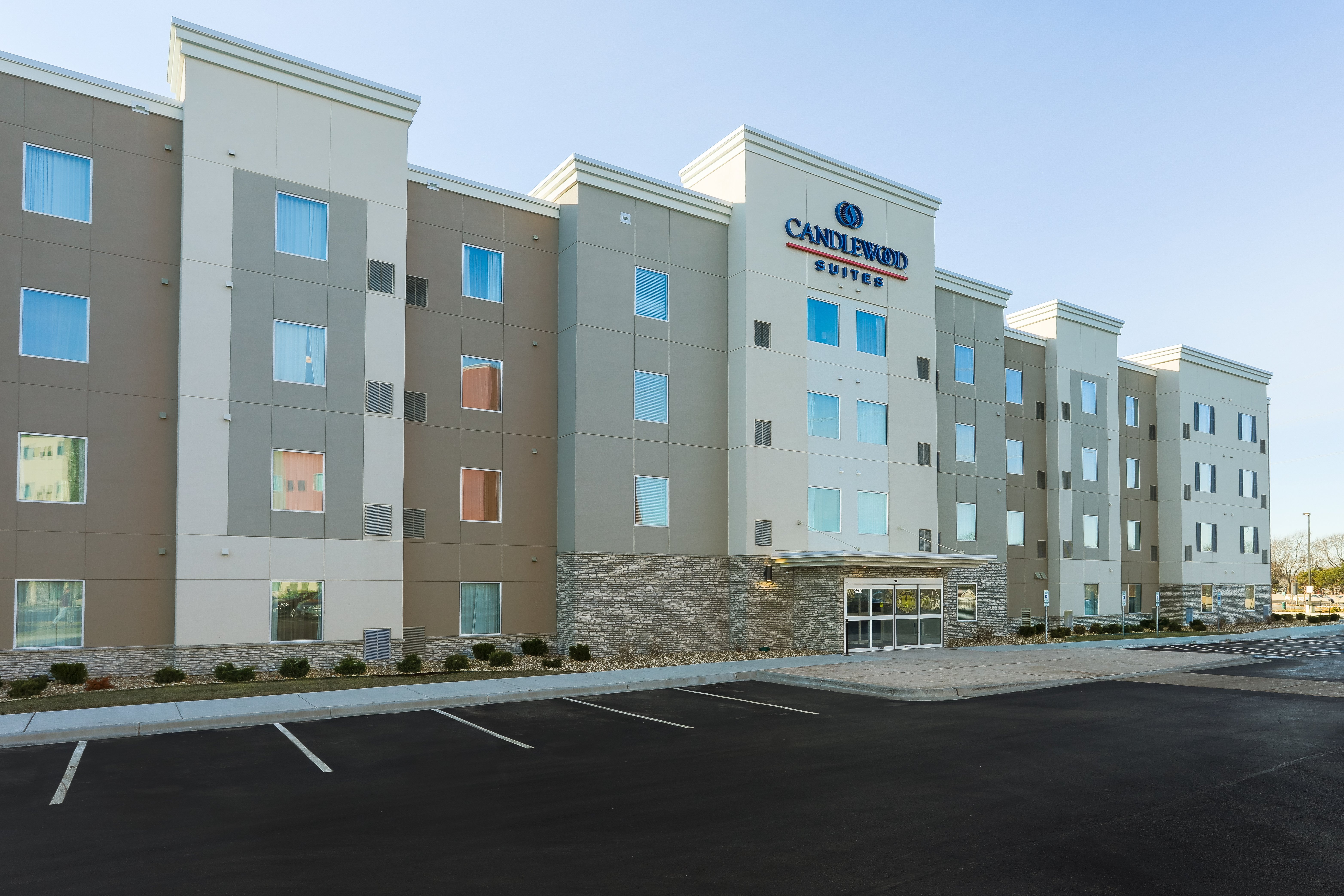 Candlewood Sts Lenexa Overland Park Area