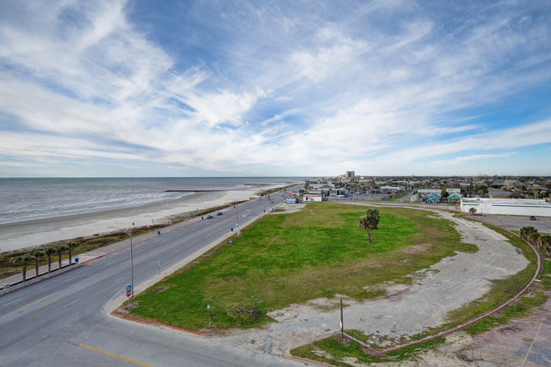 Holiday Inn Express and Suites Galveston Beach