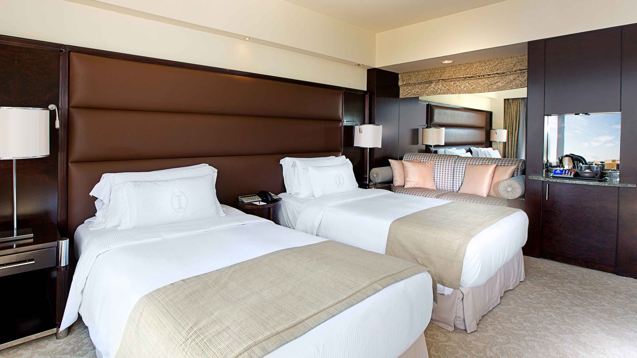 InterContinental ABU DHABI Room Type - 2 Twin Classic Garden View Smoking InterContinental ABU DHABI Room Type - 2 Twin Classic Garden View Smoking