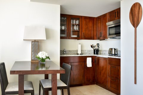 Trump Waikiki Suite Kitchen Mini Dining
