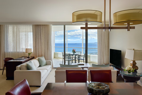 Trump Waikiki Suite Dining Living View