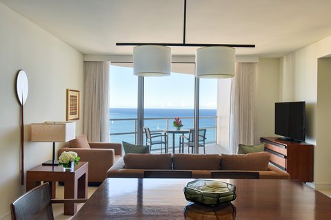 KHayden Trump Waikiki Suite Dining Living View