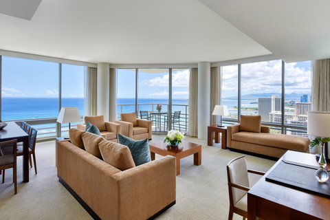 Trump Waikiki Ocean View Liv Suite