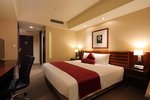 1 King Bed Premium Lounge Access