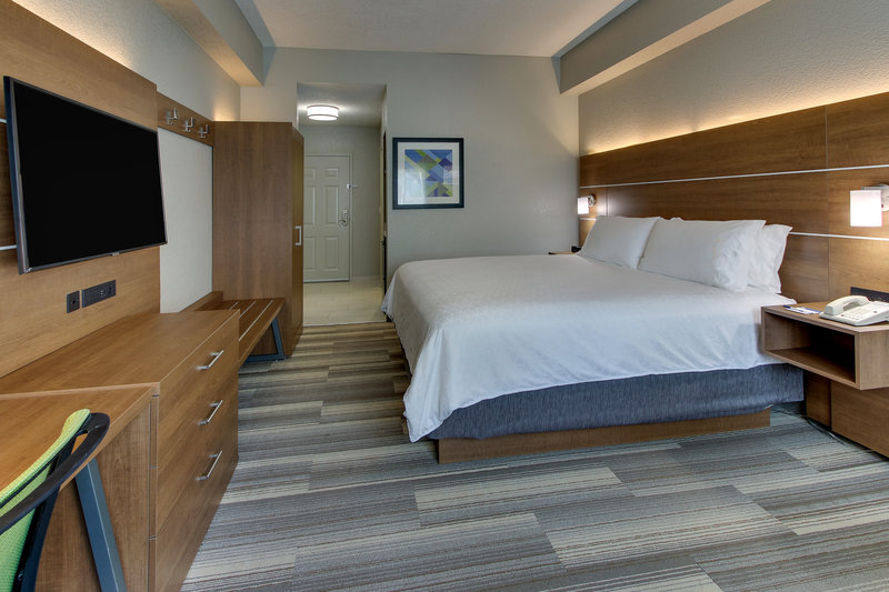 HOLIDAY INN EXP STES METRO CTR