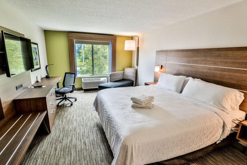 HOLIDAY INN EXP STES DICKSON