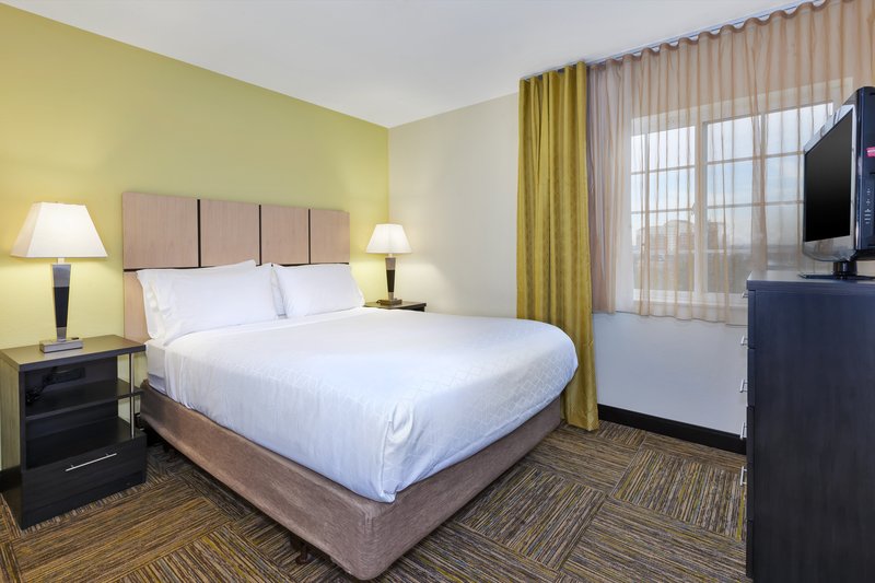 CANDLEWOOD SUITES POLARIS