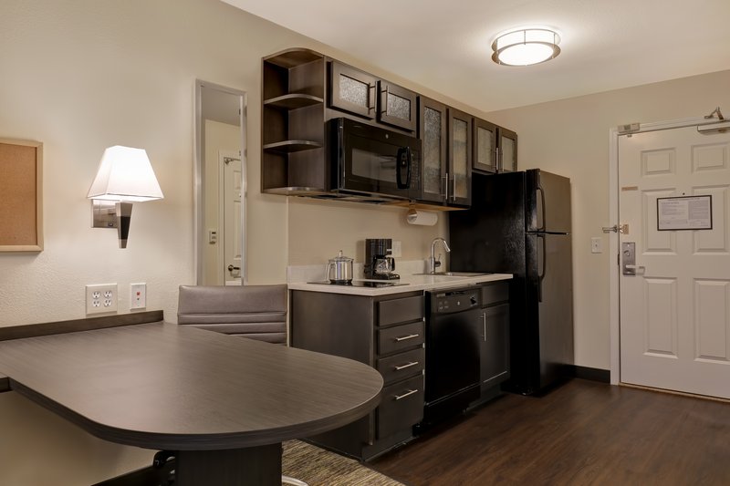CANDLEWOOD SUITES GREENWOOD