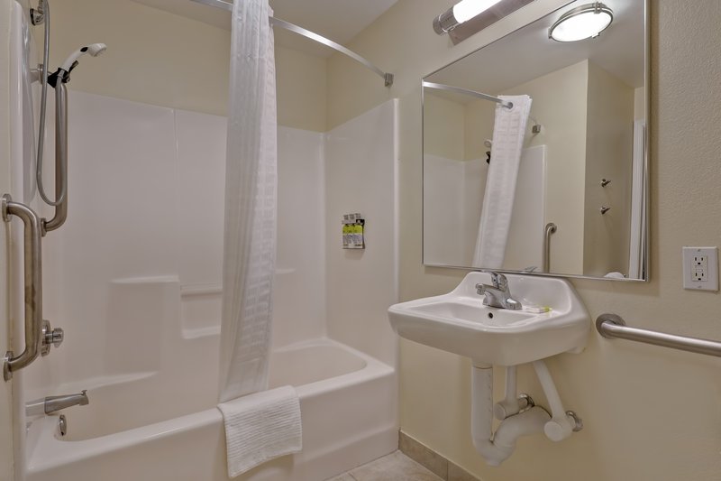 CANDLEWOOD SUITES GREENWOOD