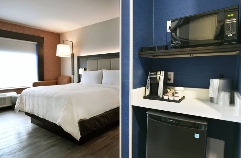 Holiday Inn Express and Suites Jersey City – Holland Tunnel