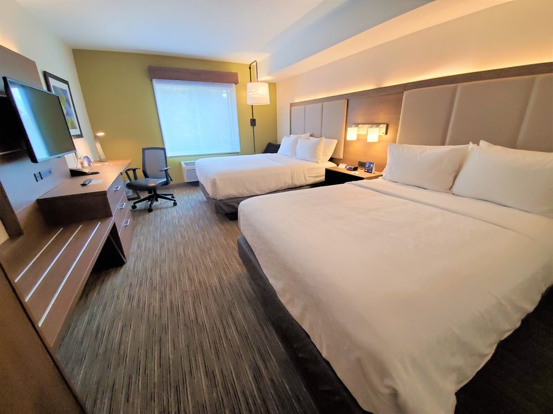 2 QUEEN BEDS NONSMOKING