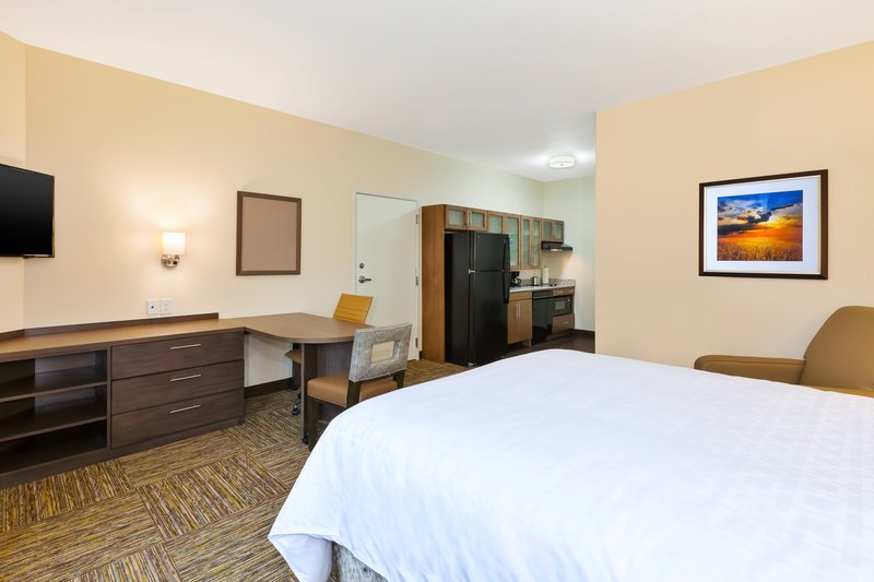 Candlewood Suites Louisville – NE Downtown Area