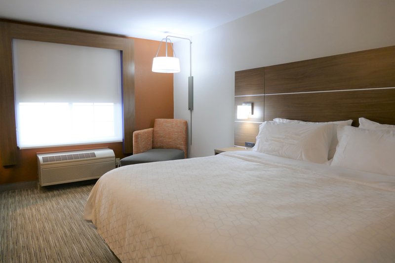 HOLIDAY INN EXPRESS LEBANON